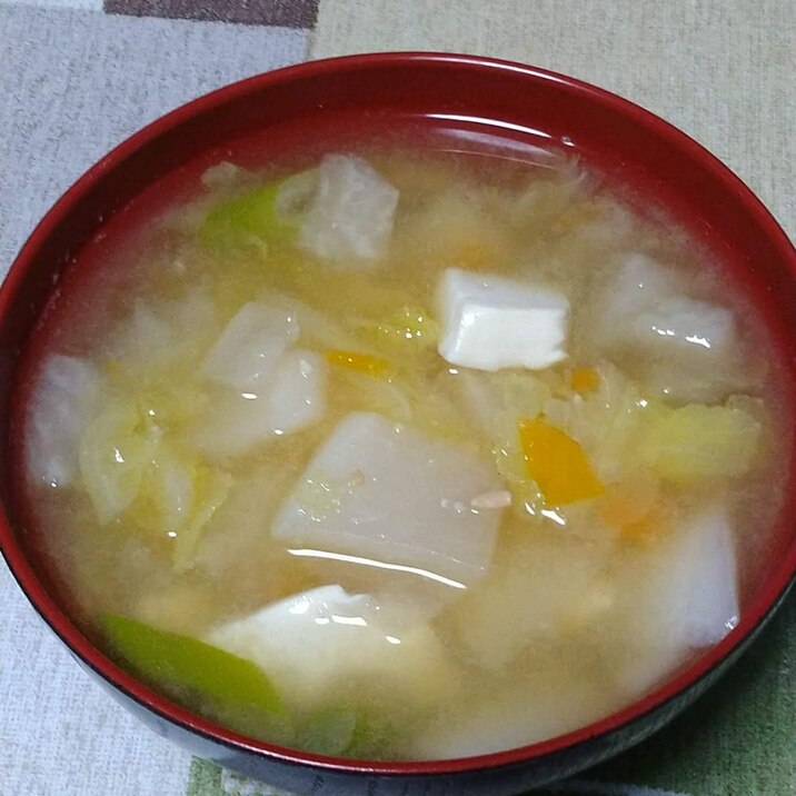 具たくさんの味噌汁